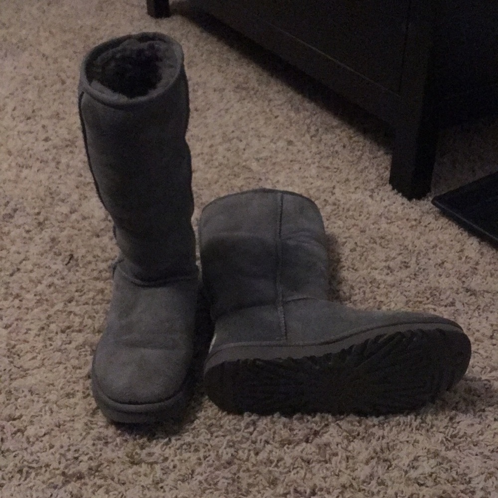 Tall grey original Uggs